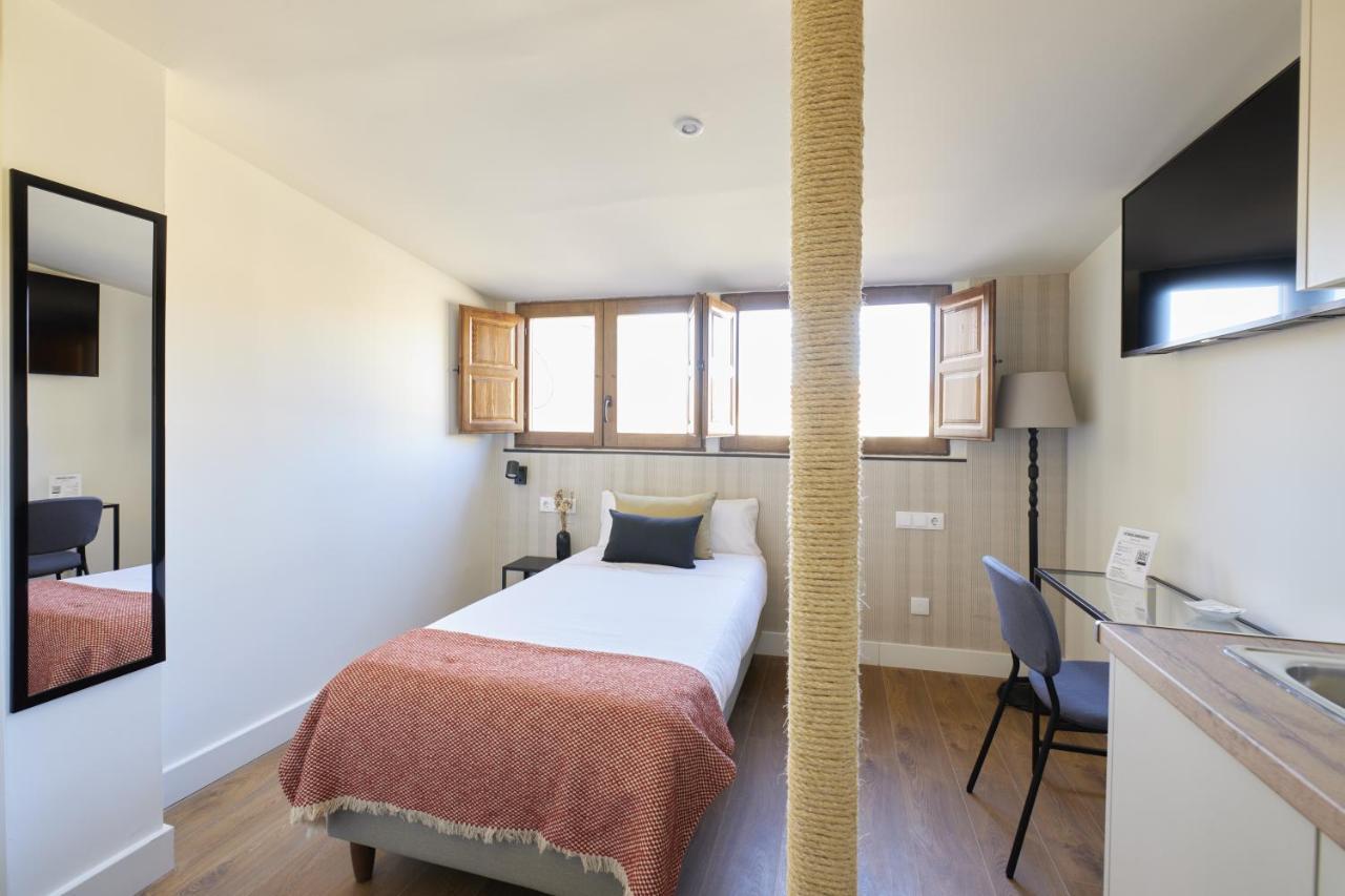 Estudios Bordadores By Valdesierra Salamanca Eksteriør bilde